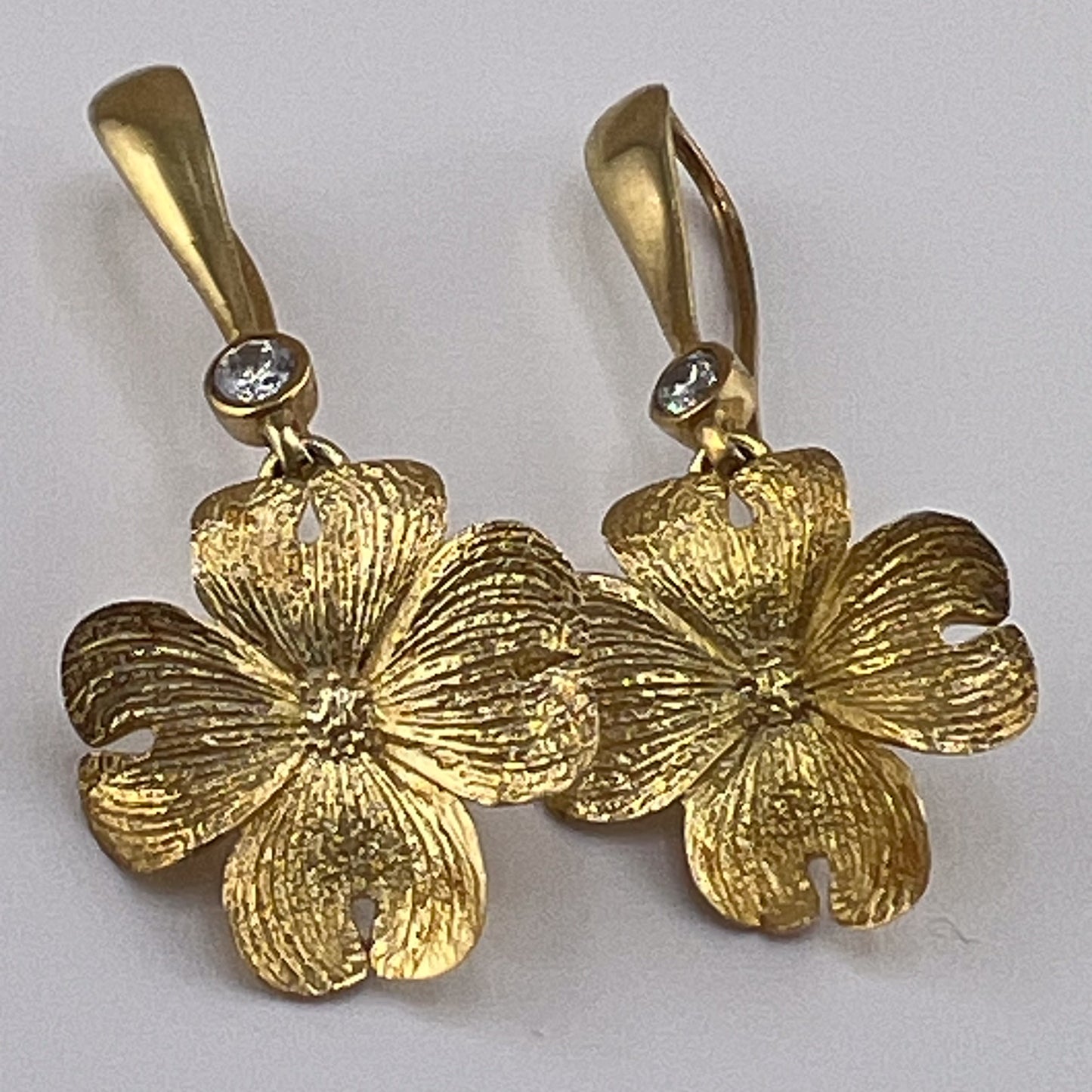 Clovers with stones
