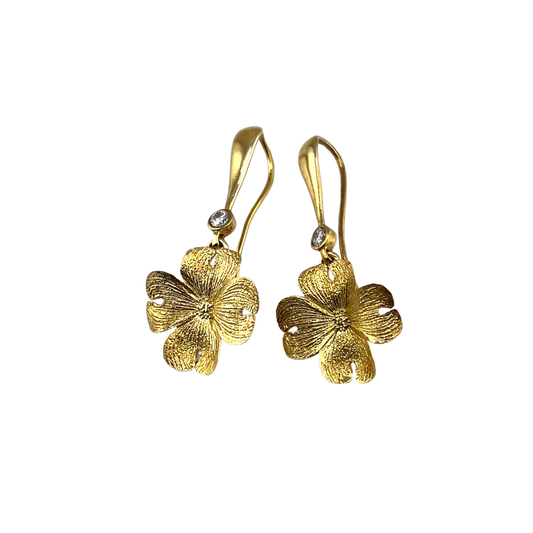 Clovers with stones